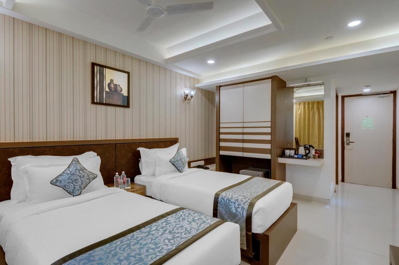 Click Collection Jaipur, Sindhi Camp Hotel Bagian luar foto